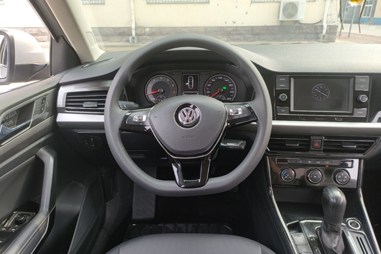 Volkswagen Lavida 2019 #11 Volkswagen Lavida 2019 car image #11