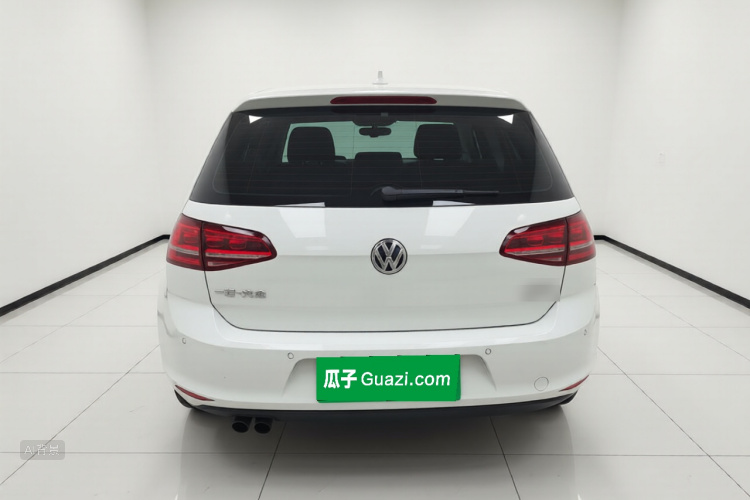 Volkswagen Golf 2017 car image #6
