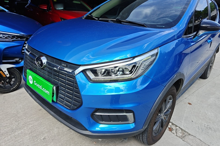 BYD Yuan New Energy 2019 car image #2