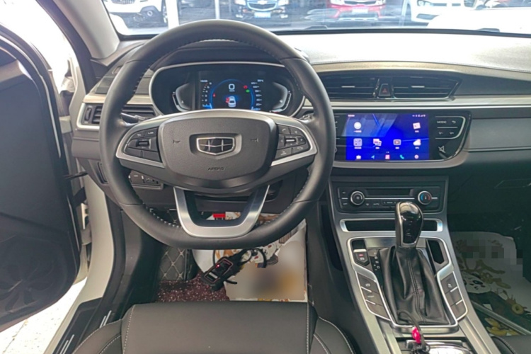 GEELY Emgrand 2019 #11 GEELY Emgrand 2019 car image #11