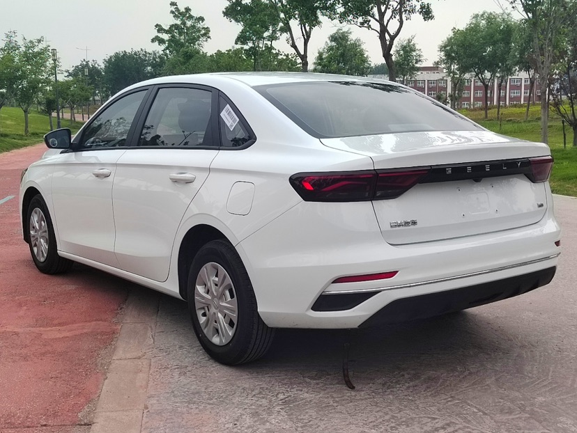 GEELY Emgrand 2025 #6 GEELY Emgrand 2025 image de voiture #6