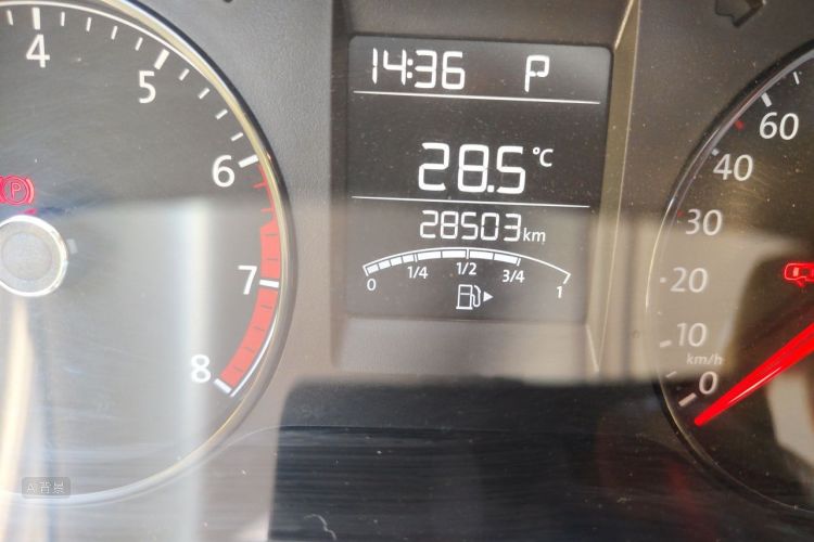 Volkswagen Polo 2016 #14 Volkswagen Polo 2016 car image #14