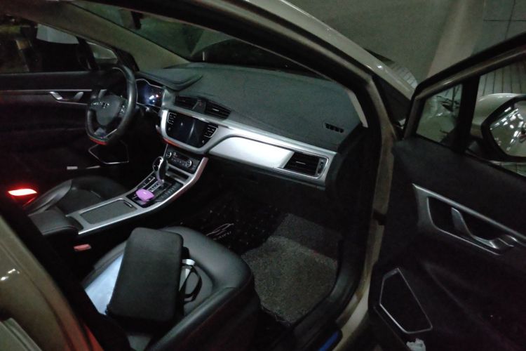 GEELY Emgrand GS 2020 car image #21