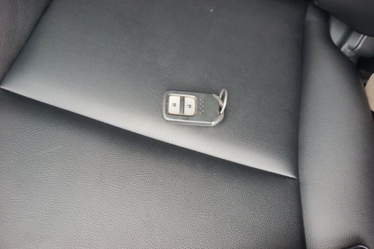 Honda CR-V 2015 #9 Honda CR-V 2015 صورة سيارة #9