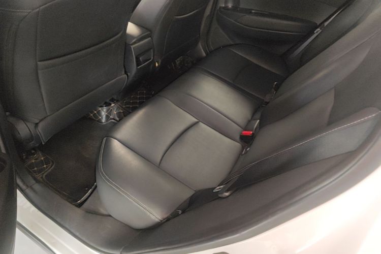 Toyota Corolla Cross 2023 immagine di auto #17