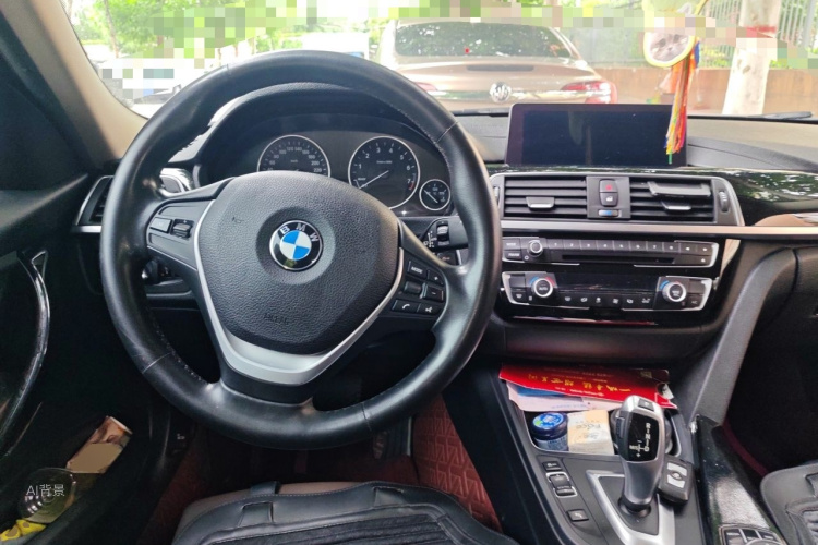 BMW 3 Series 2019 car image #12