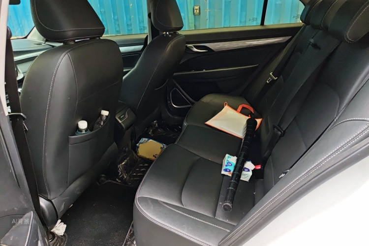 GEELY Emgrand 2019 #19 GEELY Emgrand 2019 car image #19