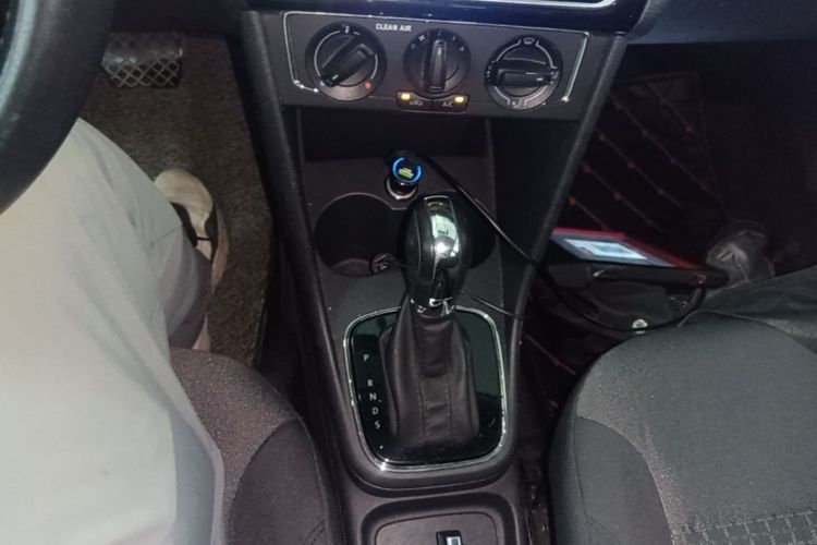 Volkswagen Polo 2019 car image #14