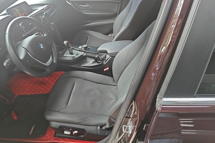 BMW 3 Series 2017 car image #15