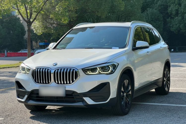 BMW X1 2021 car image #2