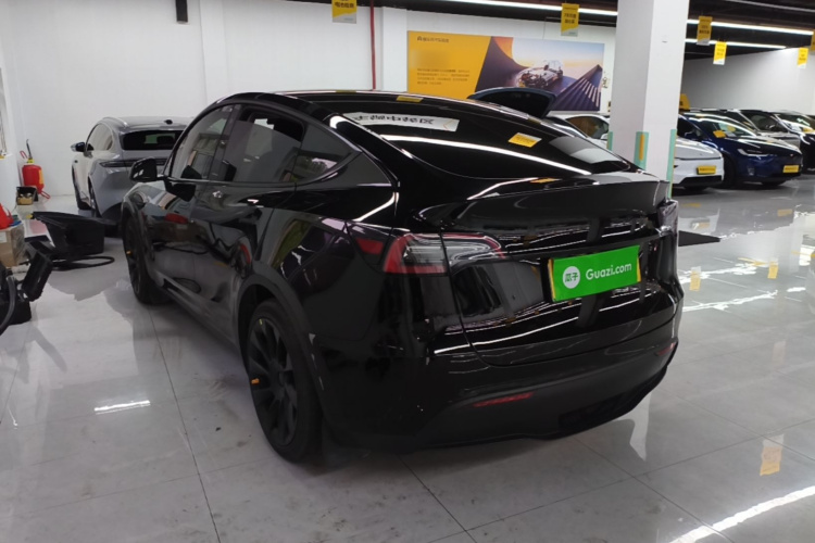 Tesla Model Y 2022 #5 Tesla Model Y 2022 car image #5