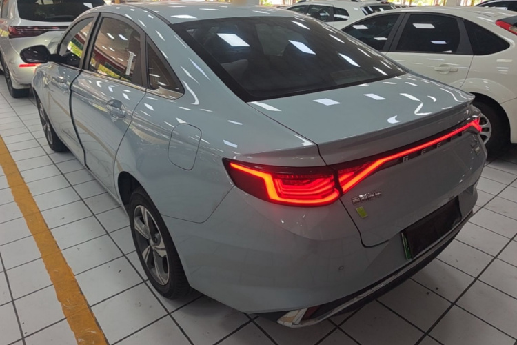 GEELY Emgrand L HiP 2022 car image #5