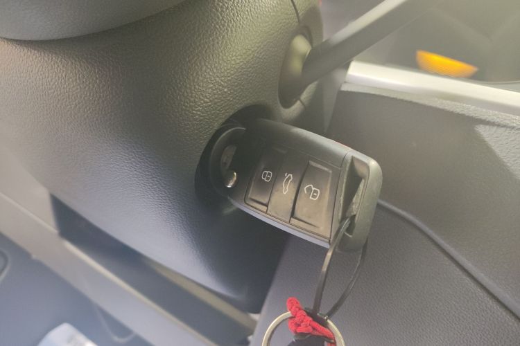 Volkswagen Polo 2023 immagine di auto #9