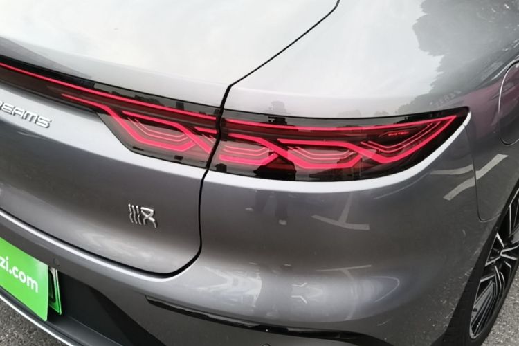 BYD Han 2023 car image #8