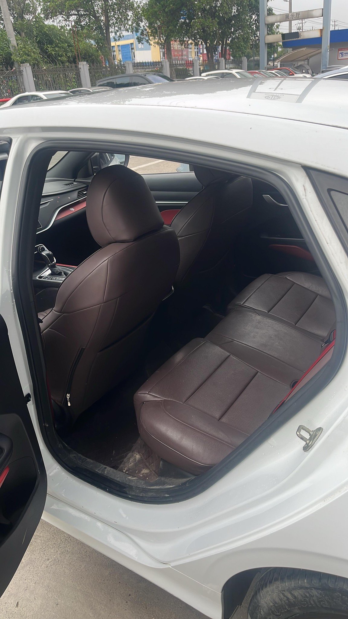 GEELY Binray 2022 car image #3