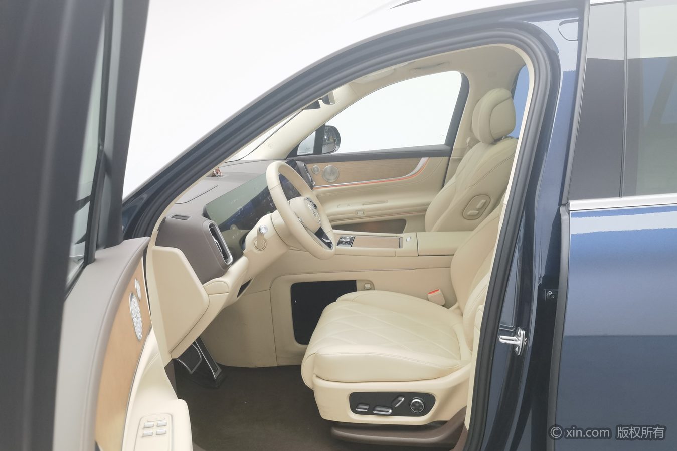 2025 car image #10