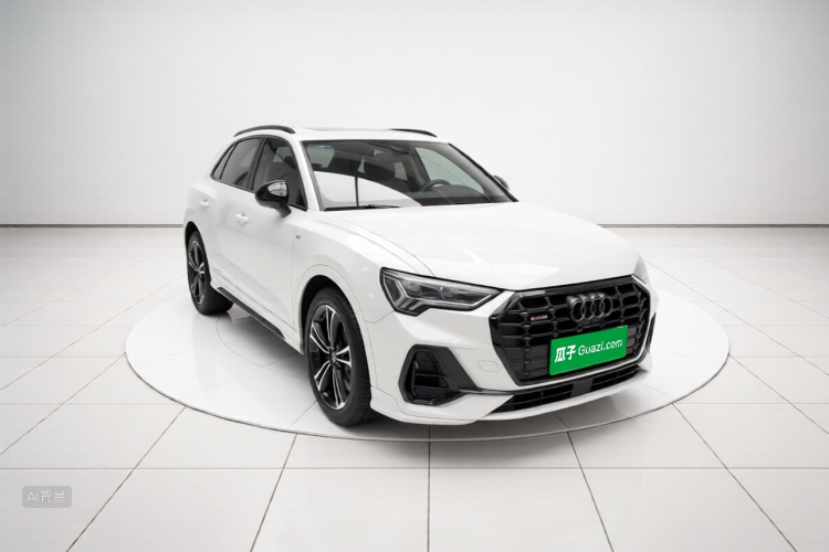 Audi Q3 2023 car image #4