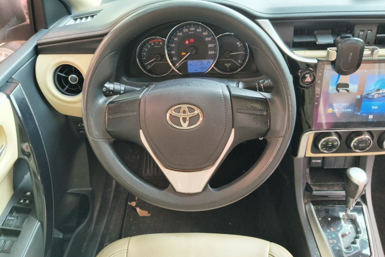 Toyota Corolla 2017 #15 Toyota Corolla 2017 car image #15