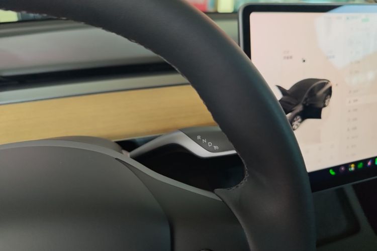Tesla Model Y 2022 #14 Tesla Model Y 2022 car image #14