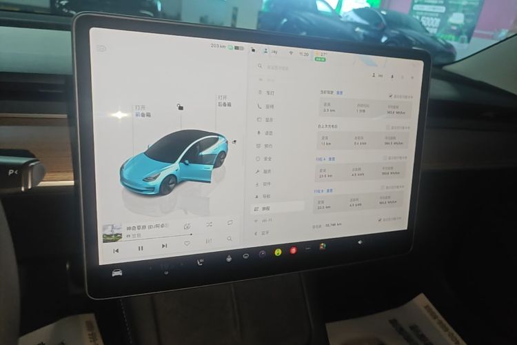 Tesla Model 3 2022 car image #13