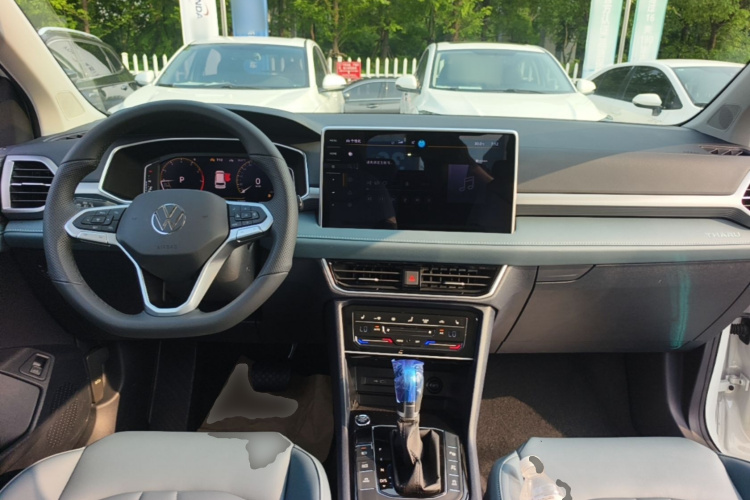 Volkswagen Tharu 2024 car image #10