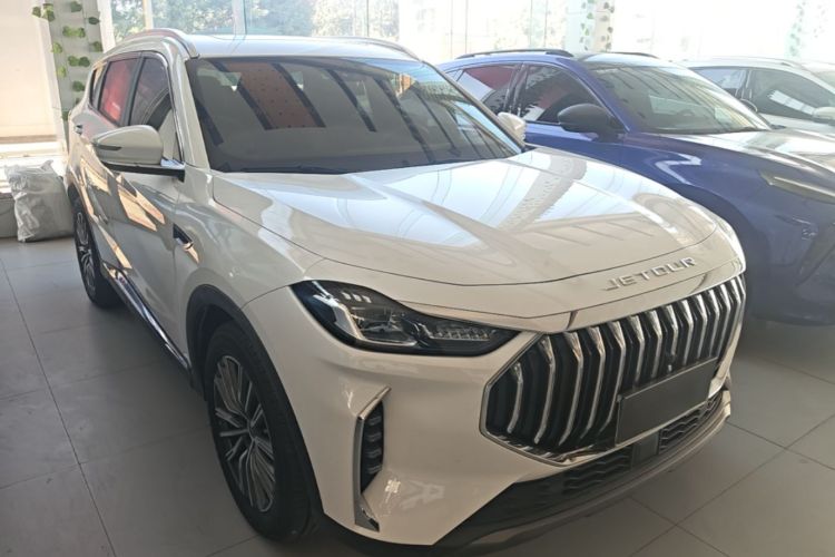 Jetour X70 PLUS 2025 #4 Jetour X70 PLUS 2025 car image #4