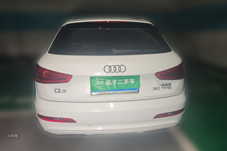 Audi Q3 2015 car image #6