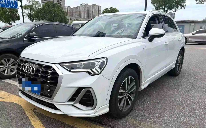 Audi Q3 2023 car image 