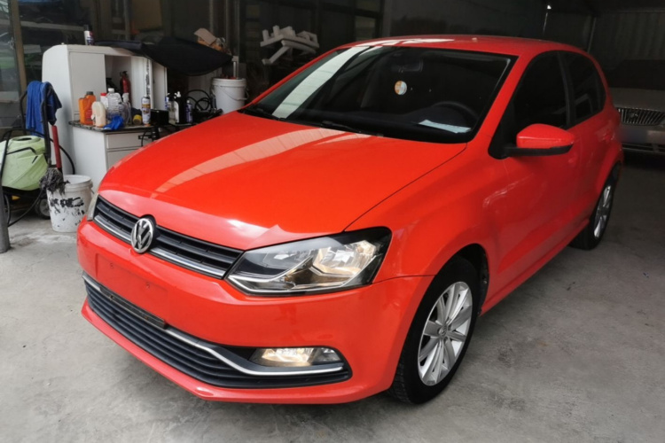 Volkswagen Polo 2014 car image #2