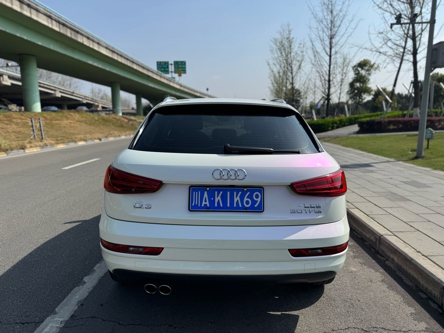 Audi Q3 2016 car image #4