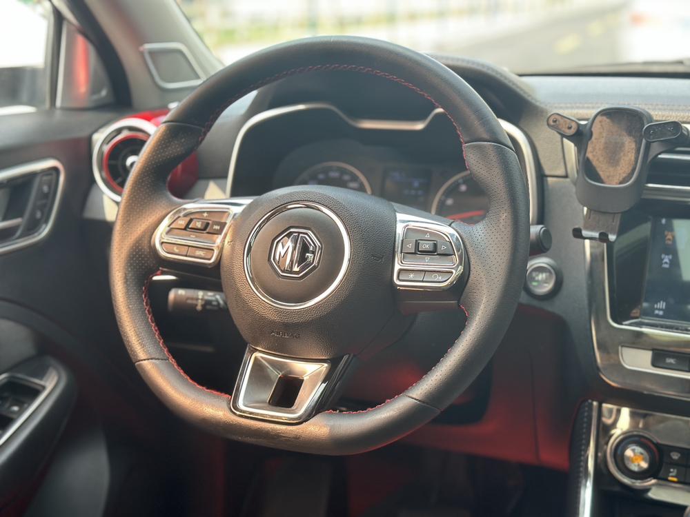 MG ZS 2017 #15 MG ZS 2017 car image #15