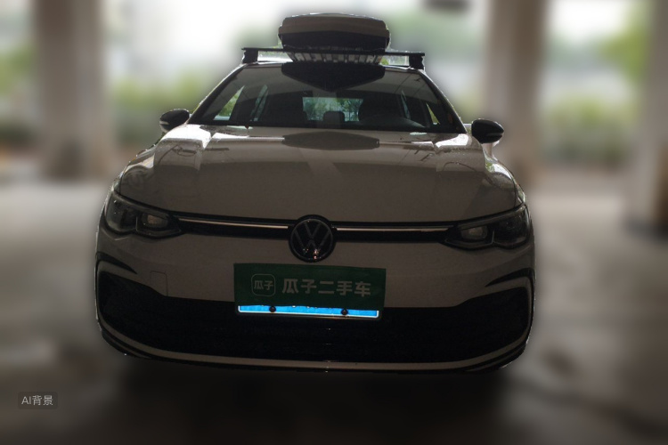 Volkswagen Golf 2023 car image #3