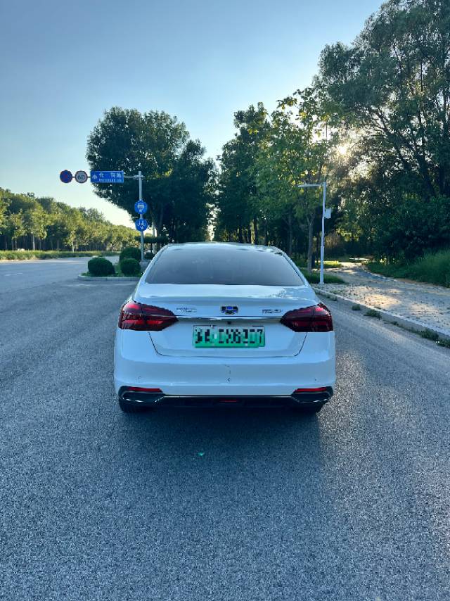 GEELY Emgrand New Energy 2018 #8 GEELY Emgrand New Energy 2018 car image #8