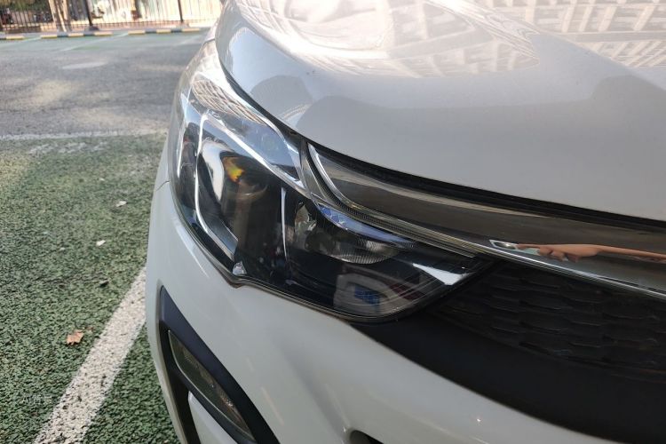 BYD Yuan 2018 #8 BYD Yuan 2018 car image #8