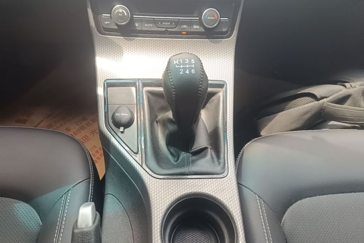 GEELY Emgrand GS 2016 car image #18