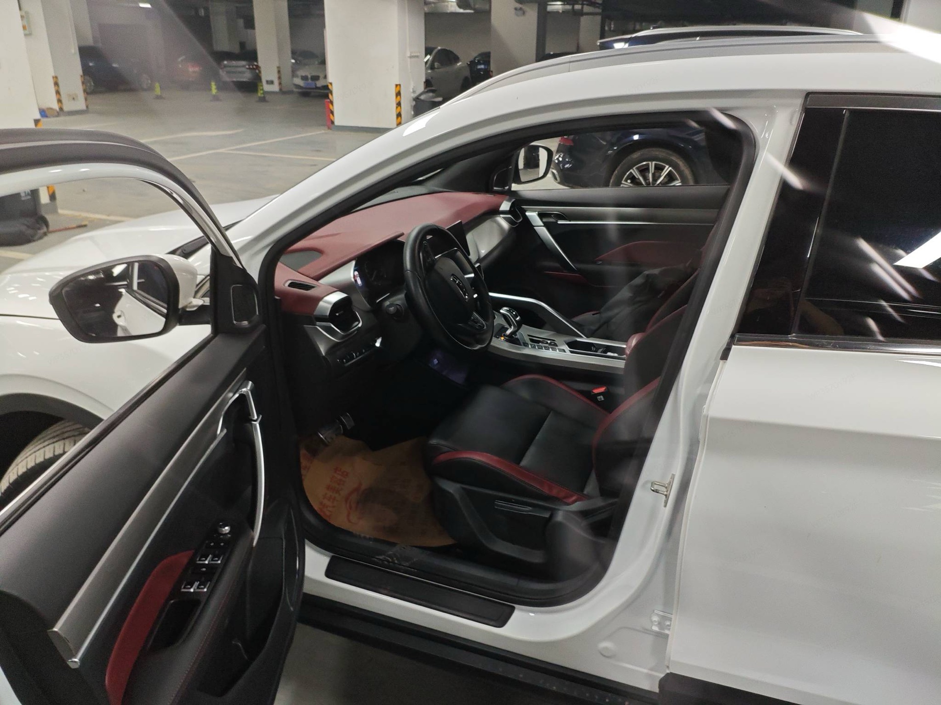 GEELY Coolray 2020 image de voiture #4