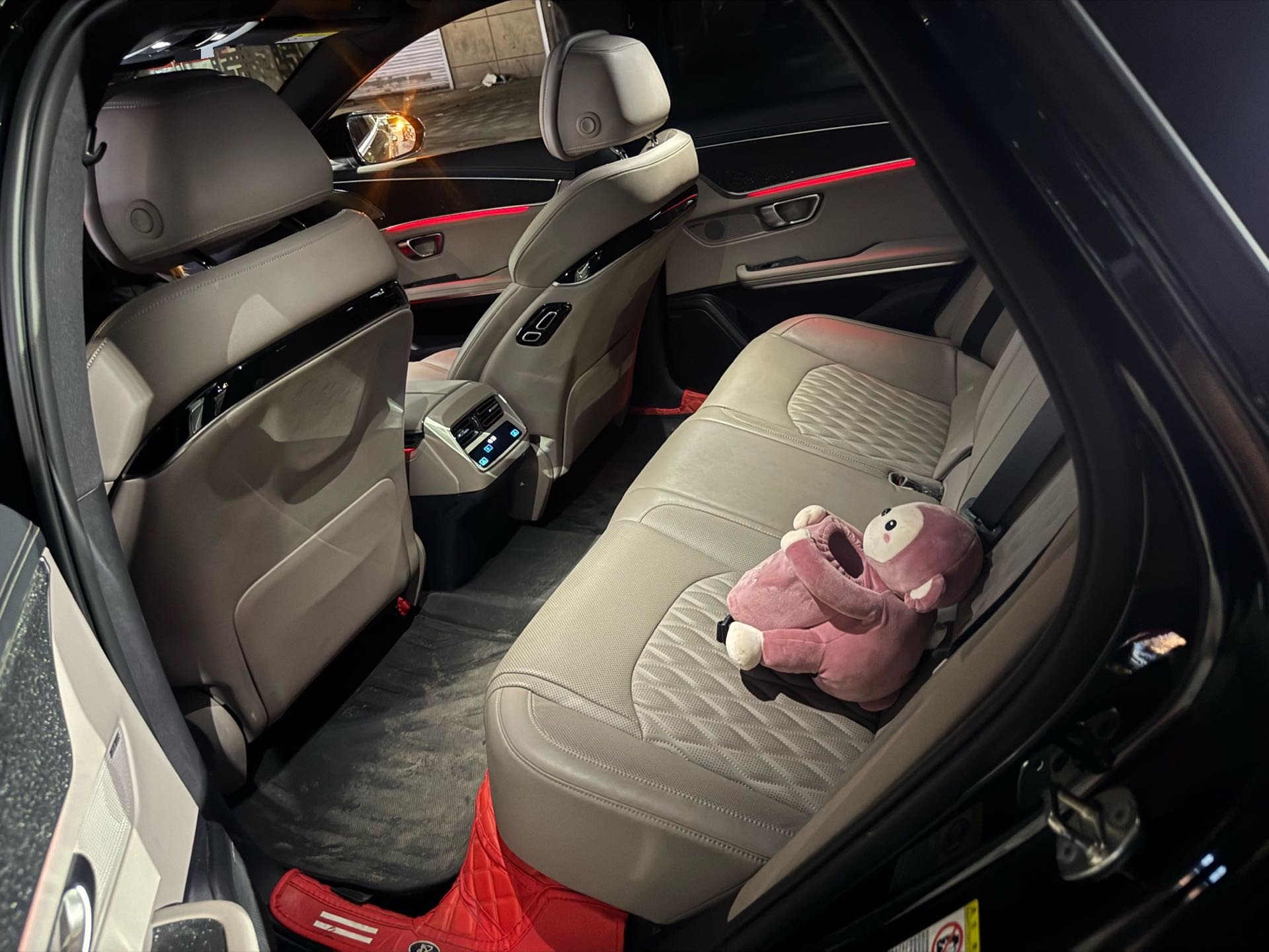 BYD Han 2024 imagen de coche #5