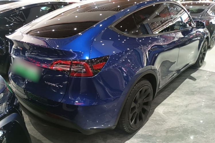 Tesla Model Y 2021 #5 Tesla Model Y 2021 car image #5