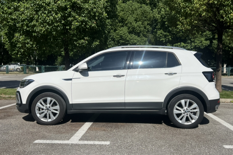 Volkswagen T-Cross 2021 car image #7