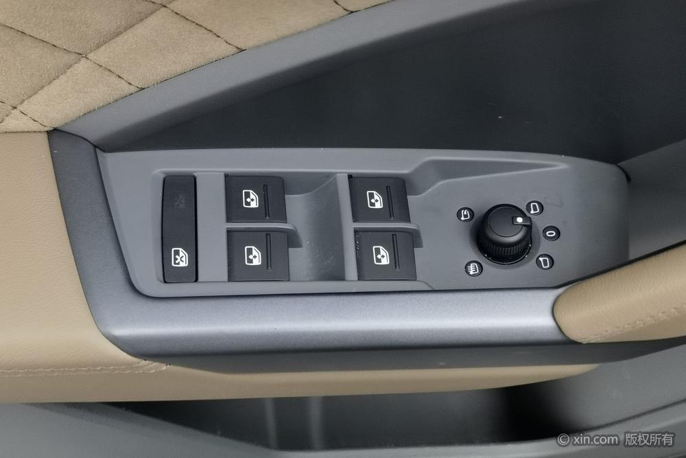 Audi Q3 2025 car image #23