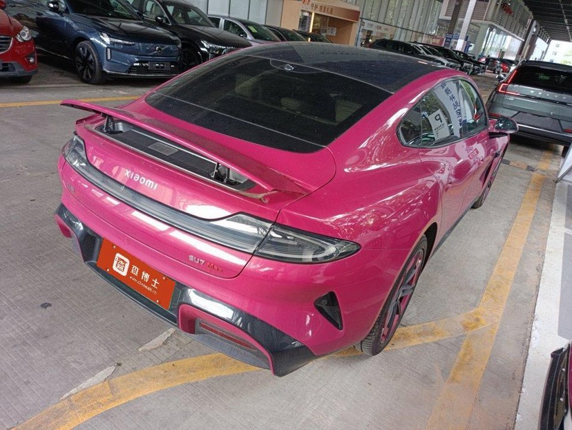 MI SU7 2025 car image #3