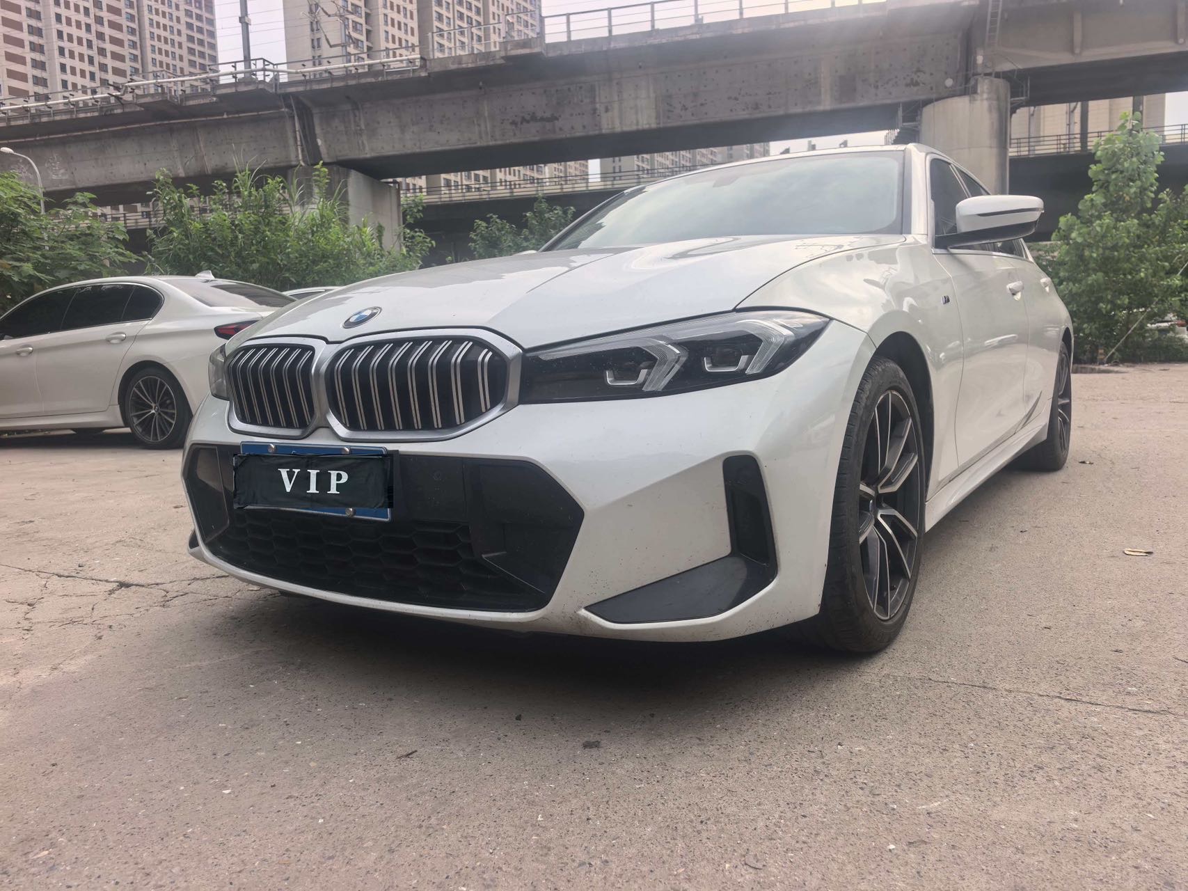 BMW 3 Series 2023 car image 