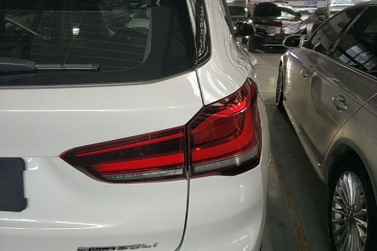 BMW X1 2020 car image #8
