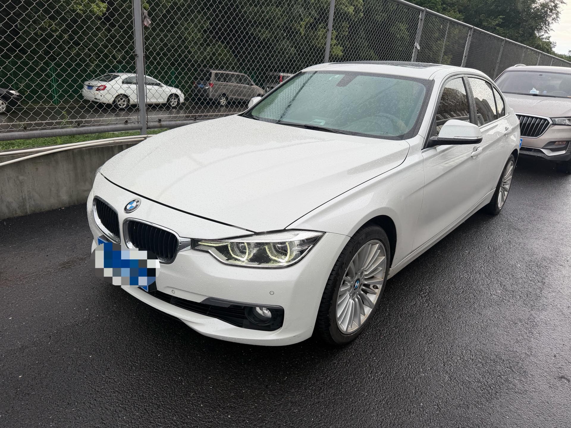 BMW 3 Series 2018 car image 