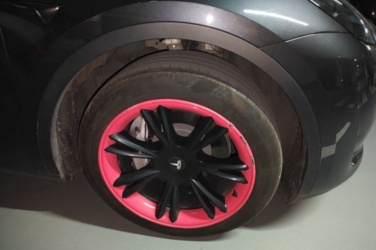 Tesla Model Y 2024 #6 Tesla Model Y 2024 immagine di auto #6