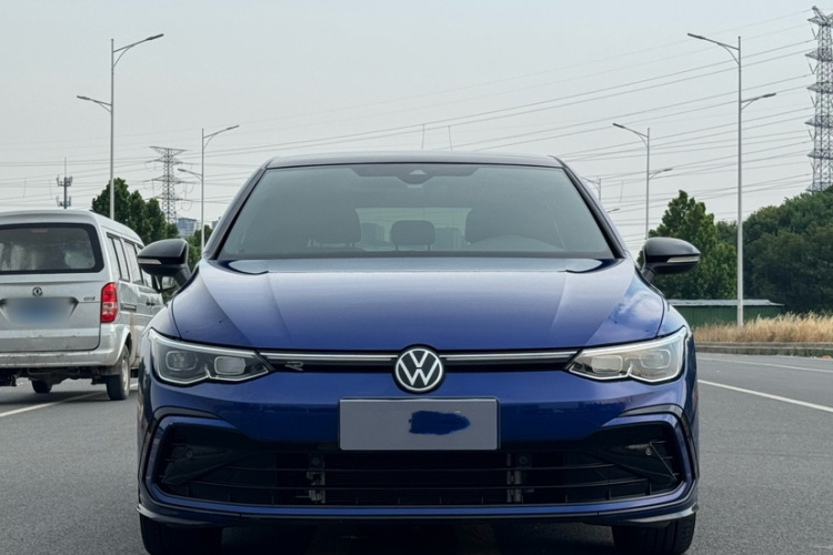 Volkswagen Golf 2021 car image #8