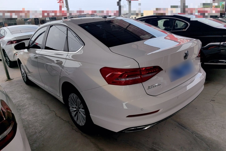Volkswagen Lavida 2019 car image #5