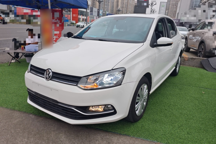 Volkswagen Polo 2018 car image #2
