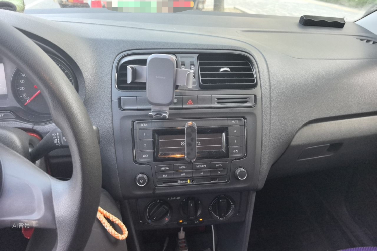 Volkswagen Polo 2016 car image #15