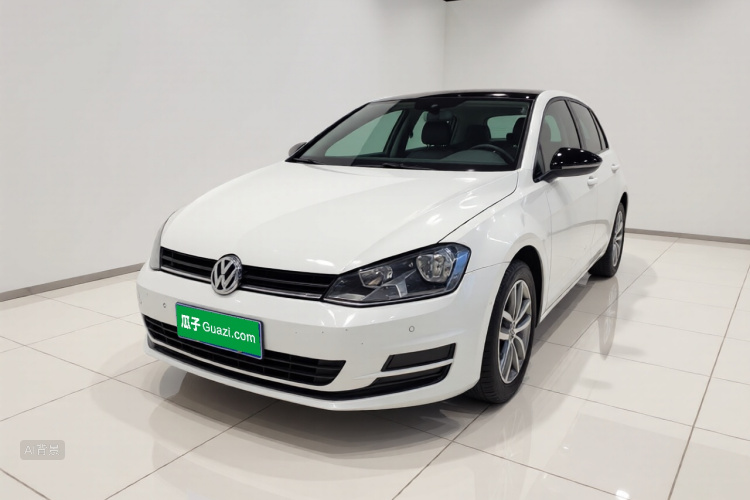 Volkswagen Golf 2017 car image #2